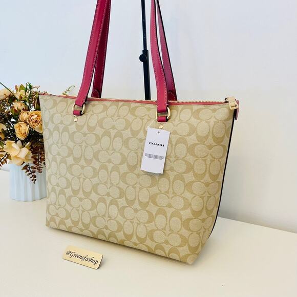 Coach Gallery Tote In Signature Canvas - Picture 5 of 9